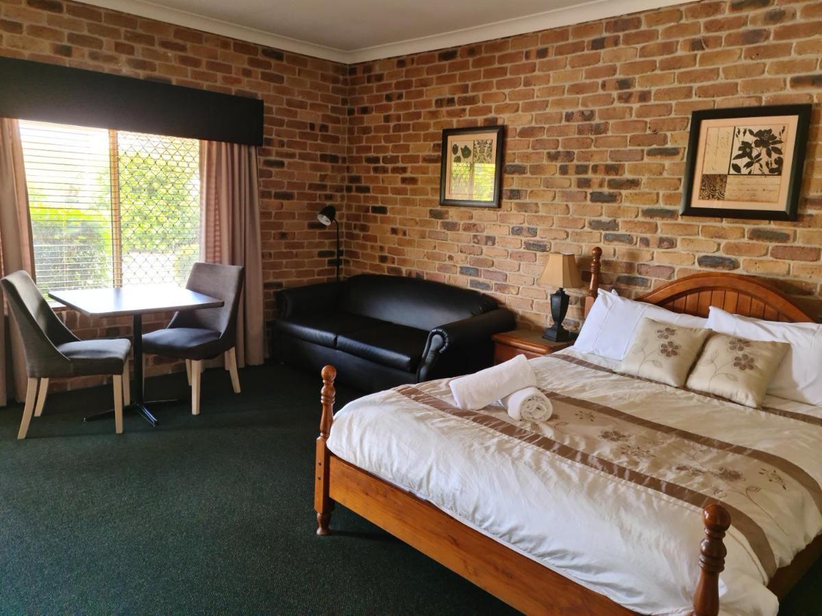 Country Gardens Motor Inn 투움바 외부 사진