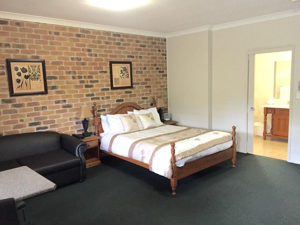 Country Gardens Motor Inn 투움바 외부 사진