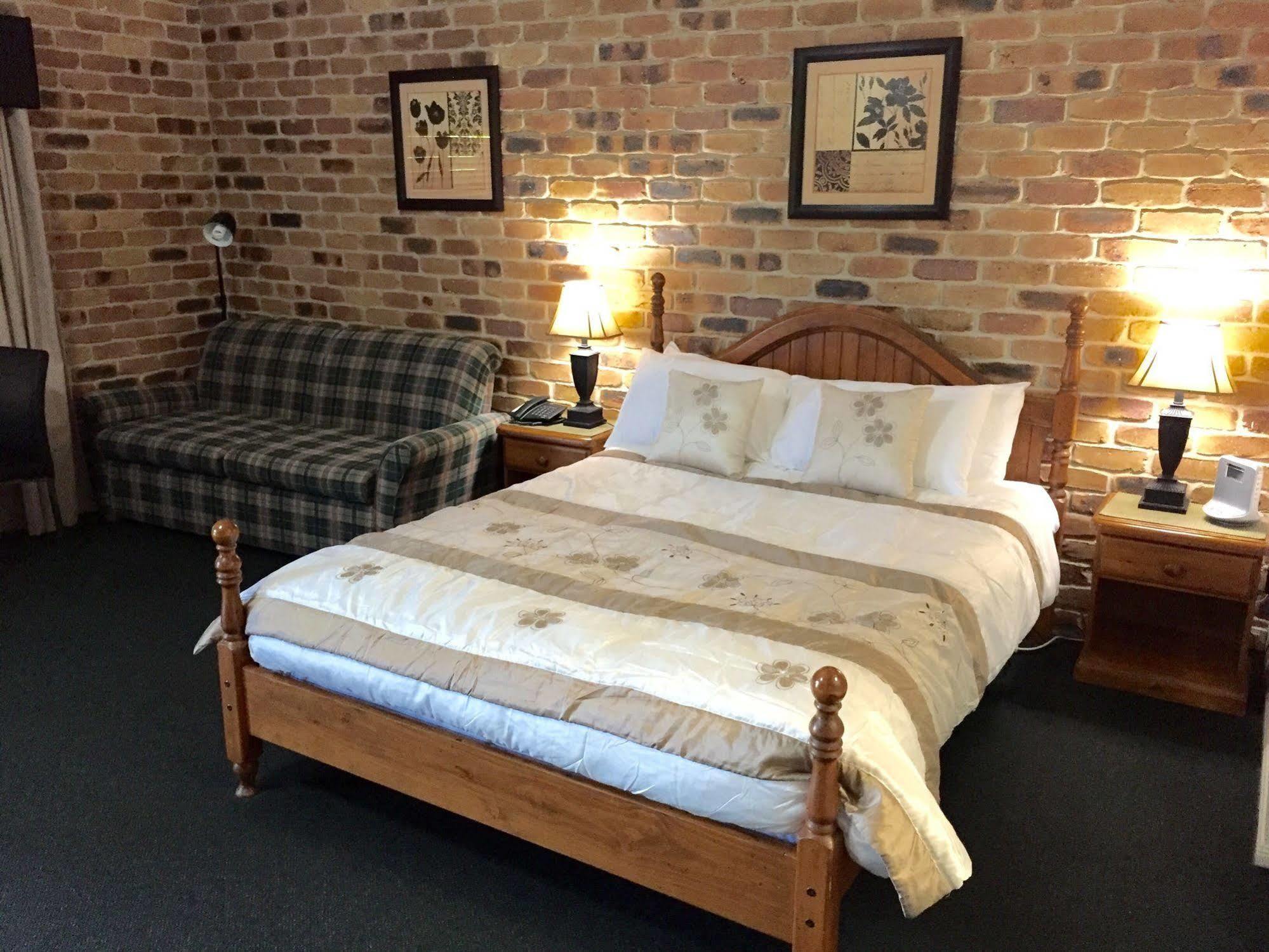 Country Gardens Motor Inn 투움바 외부 사진