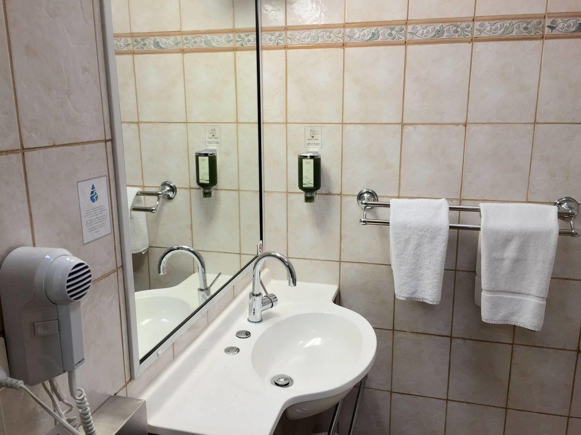 Country Gardens Motor Inn 투움바 외부 사진