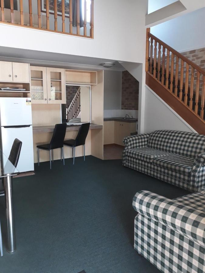 Country Gardens Motor Inn 투움바 외부 사진